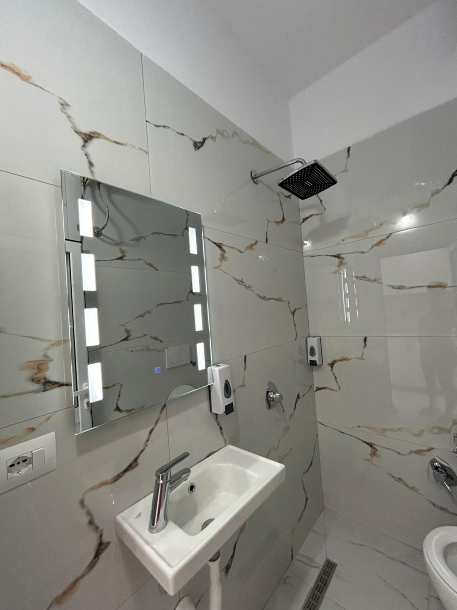 Vila Roan Vlorë Exterior foto